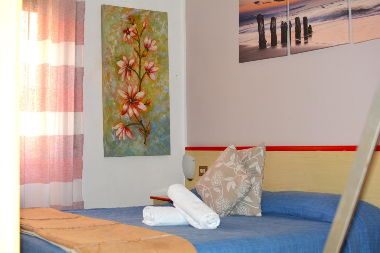 Hotel La Madunina Varazze Extérieur photo